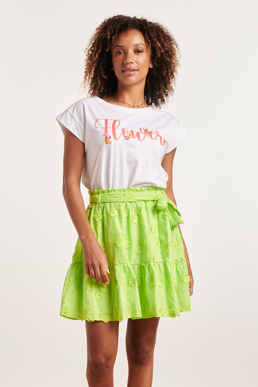 24386 Dames T-Shirt Met Korte Mouwenbloemenprint | White-Multicolour