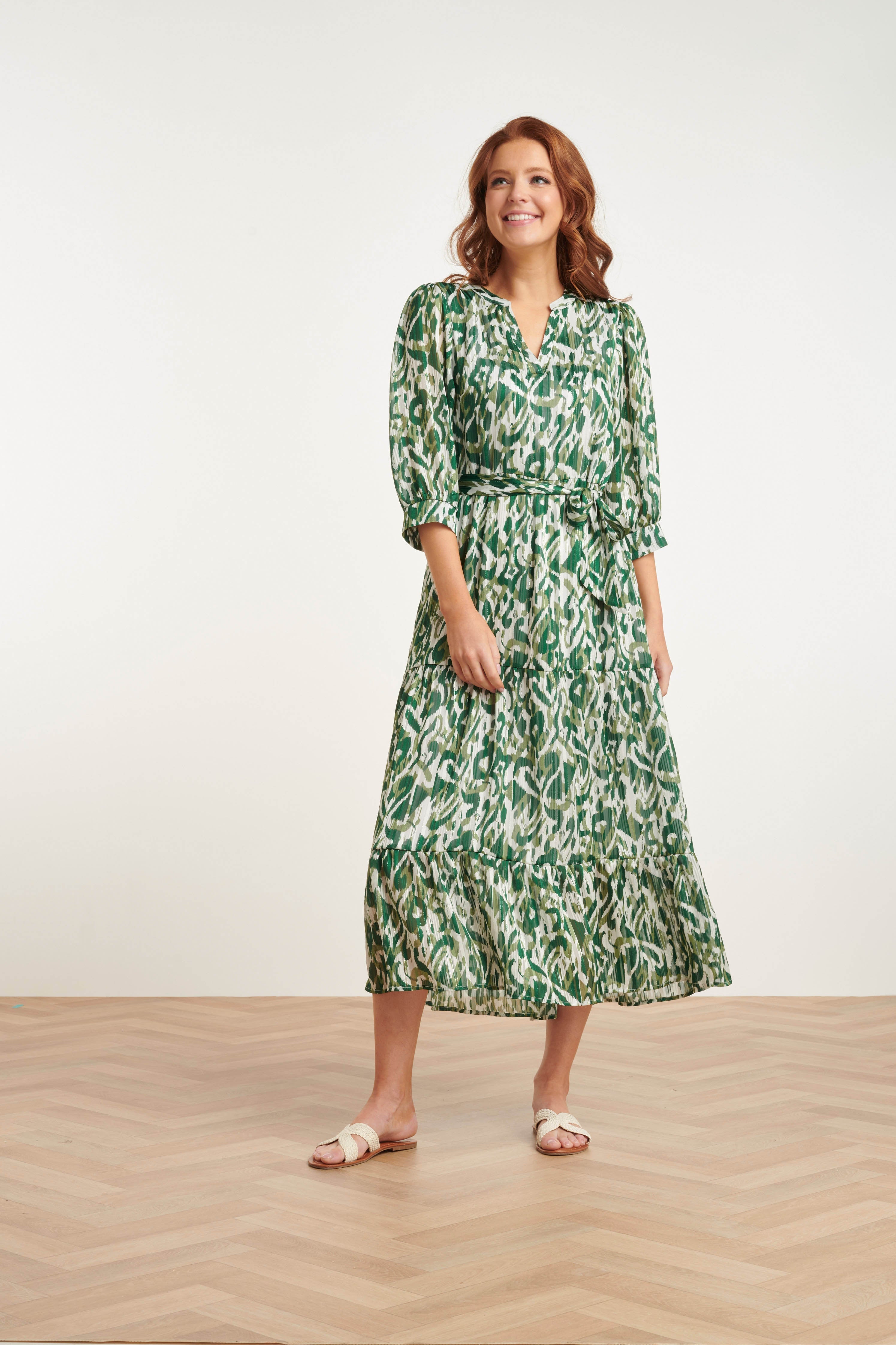 24405 Satijnen Maxi Jurk Met Abstracte Print3/4 Mouwen | White-Green