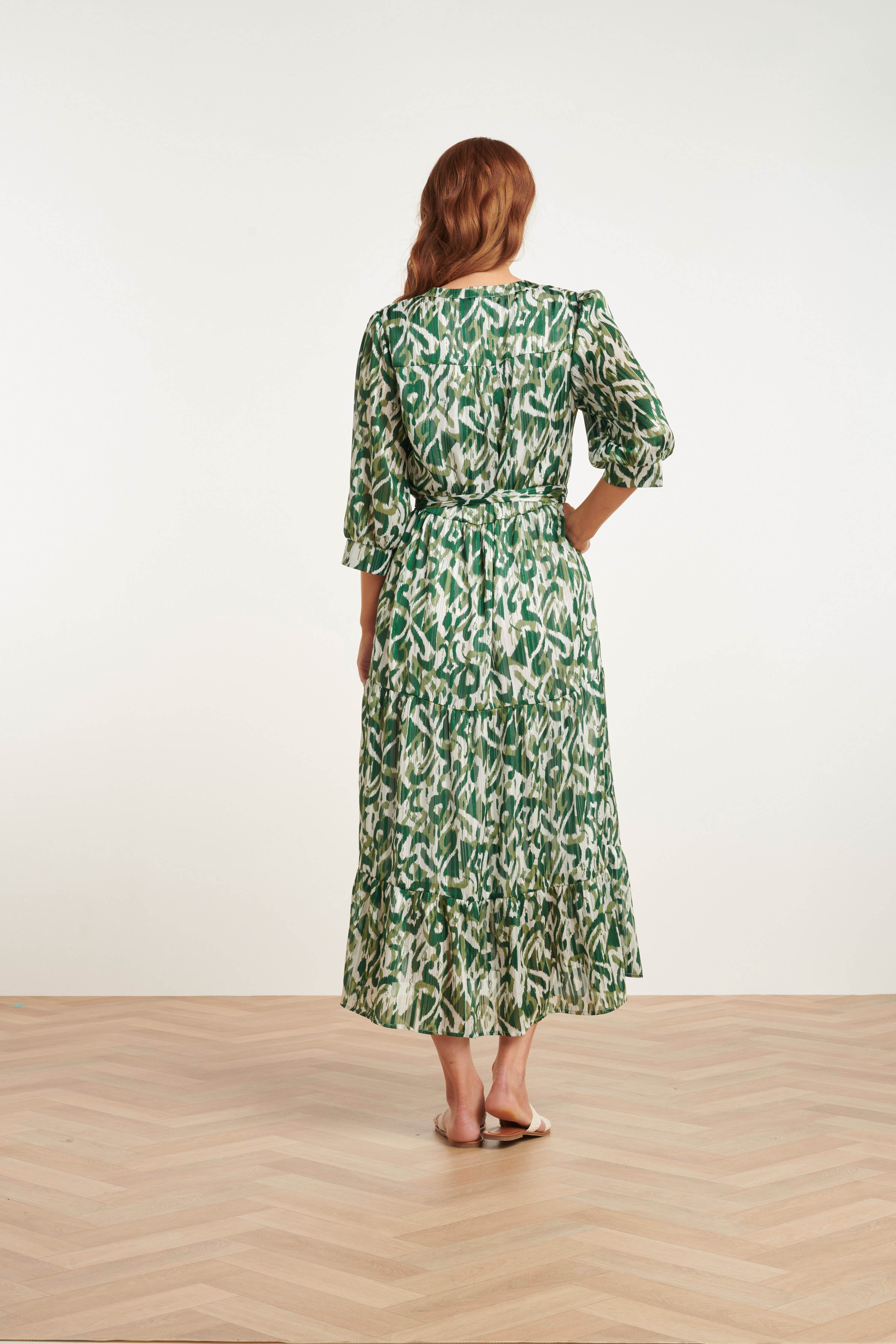 24405 Satijnen Maxi Jurk Met Abstracte Print3/4 Mouwen | White-Green