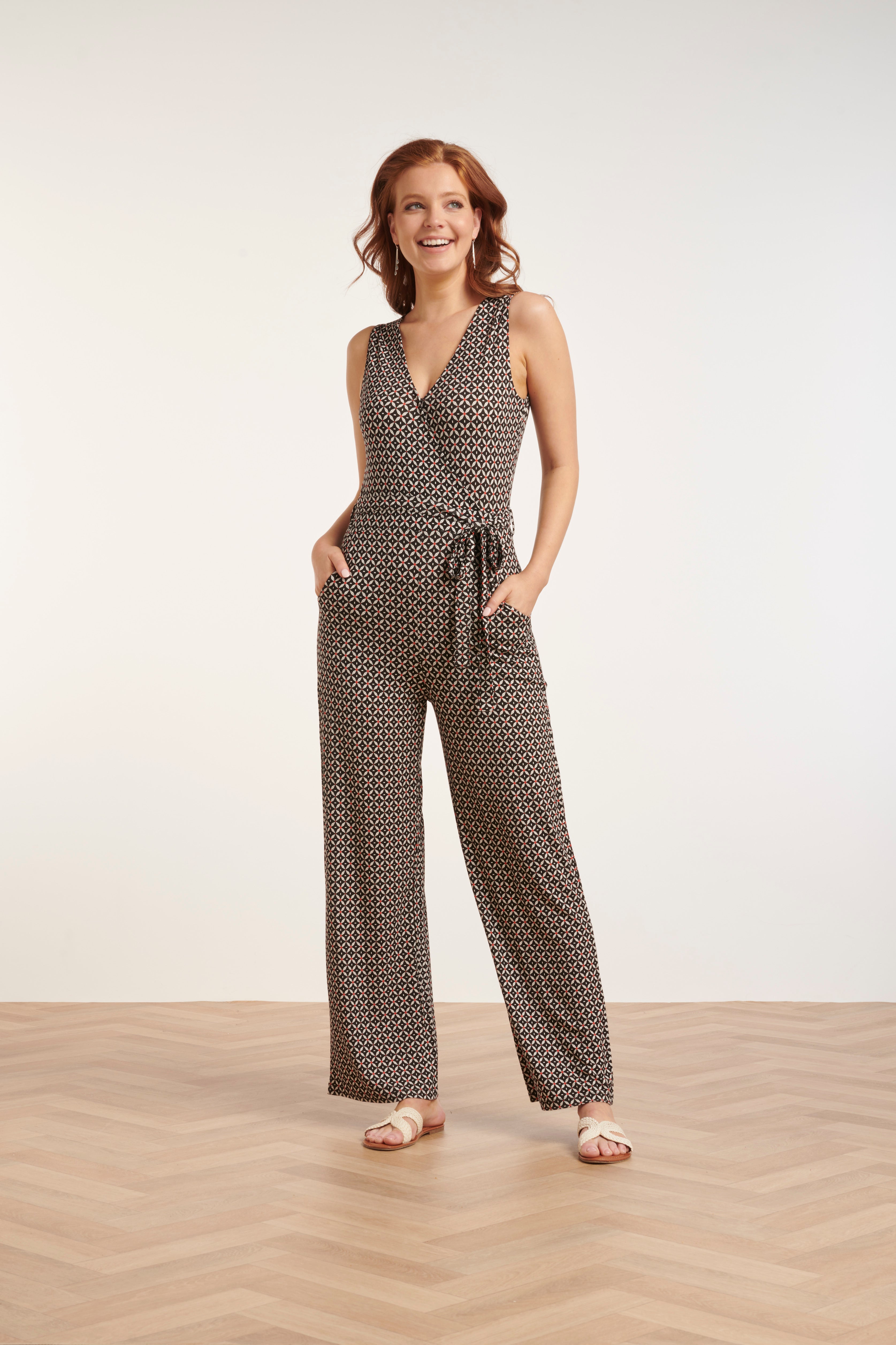 24439 Donkere Grafische Print Jumpsuit | Muticolour
