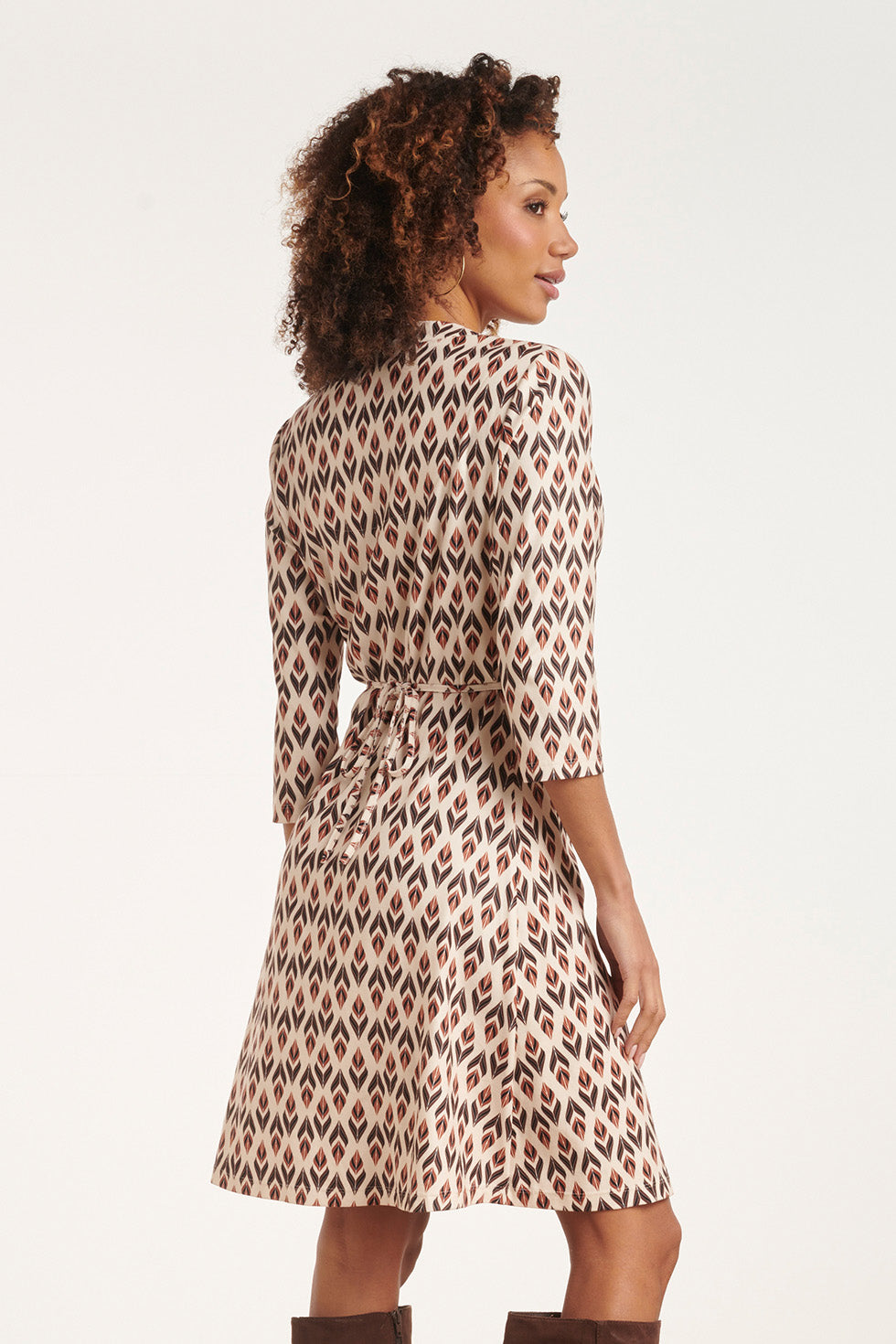 24510 Blad Bedrukte Korte Jurk | Sand - Brown