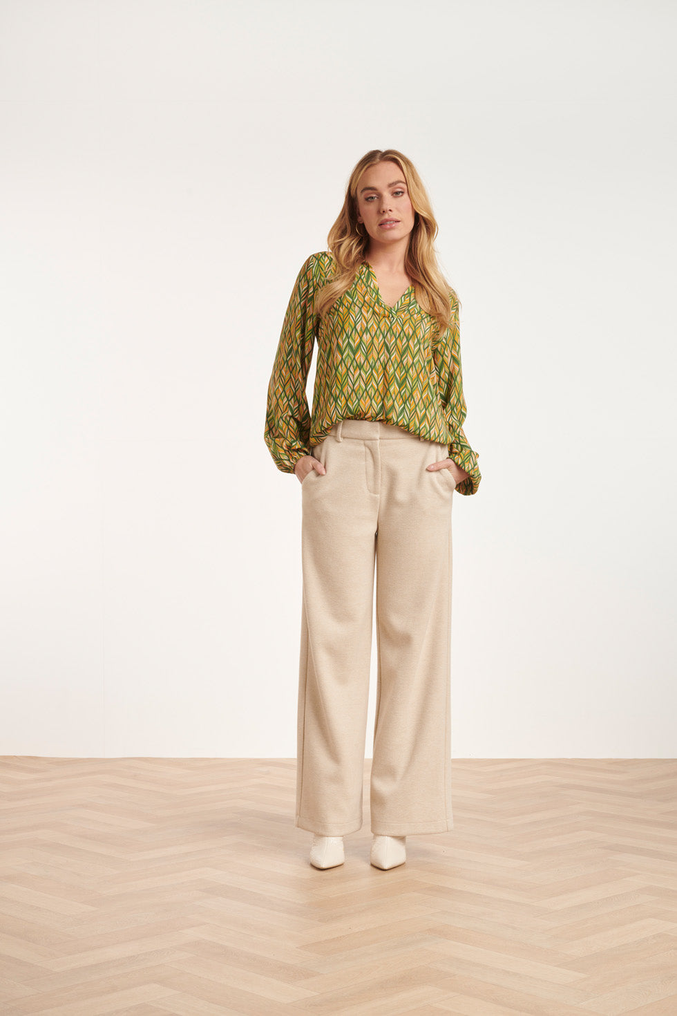 24521 Bladeren Print Top | Green - Muticolour
