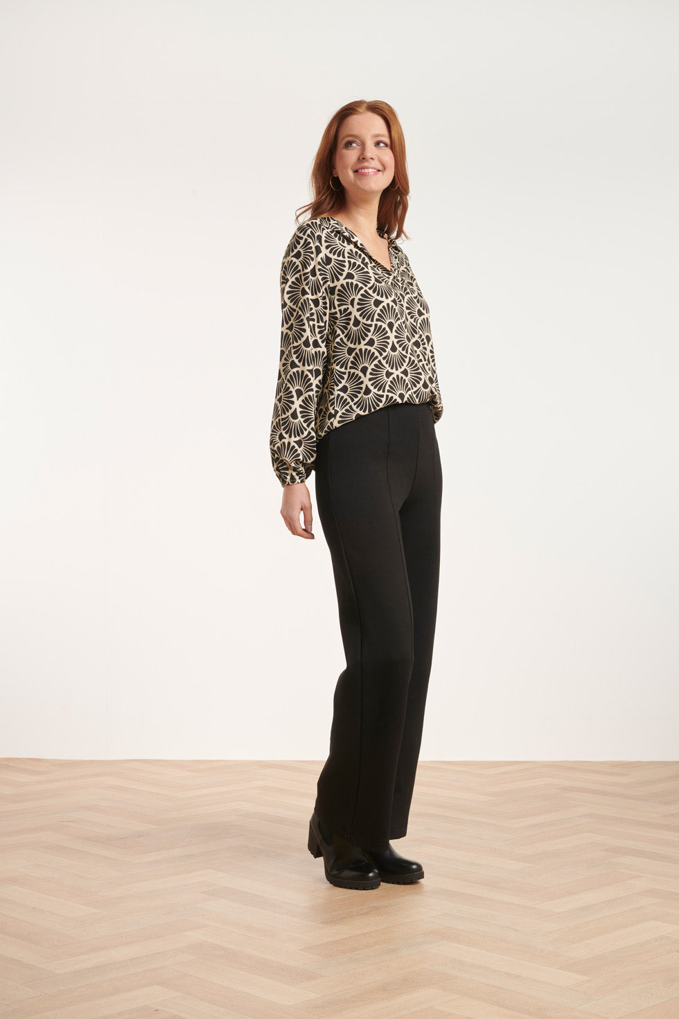 24534 Grafisch Bedrukte Top | Sand-Black