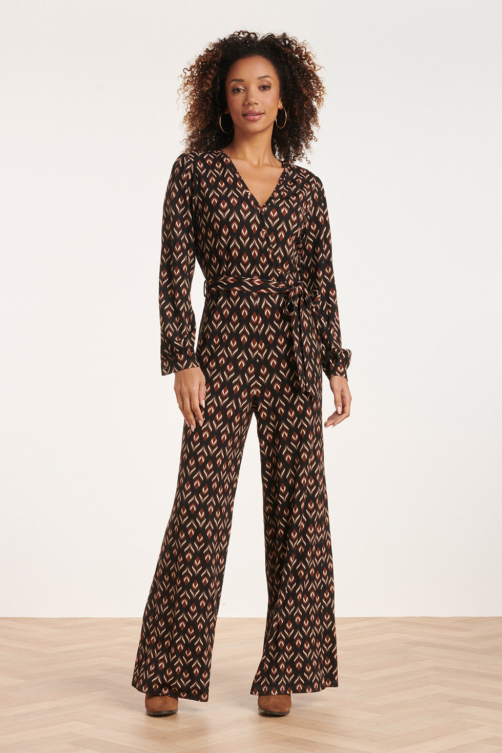 24547 E Stretchy Jumpsuit Met Bladerprint | Black - Brown