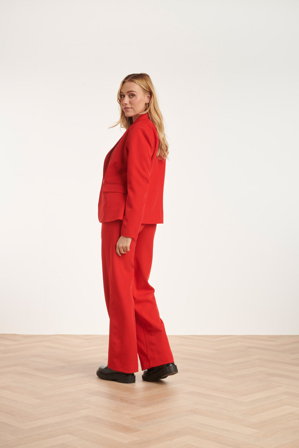 24585 Verfijnde Blazer Met Losse Pasvorm | Red