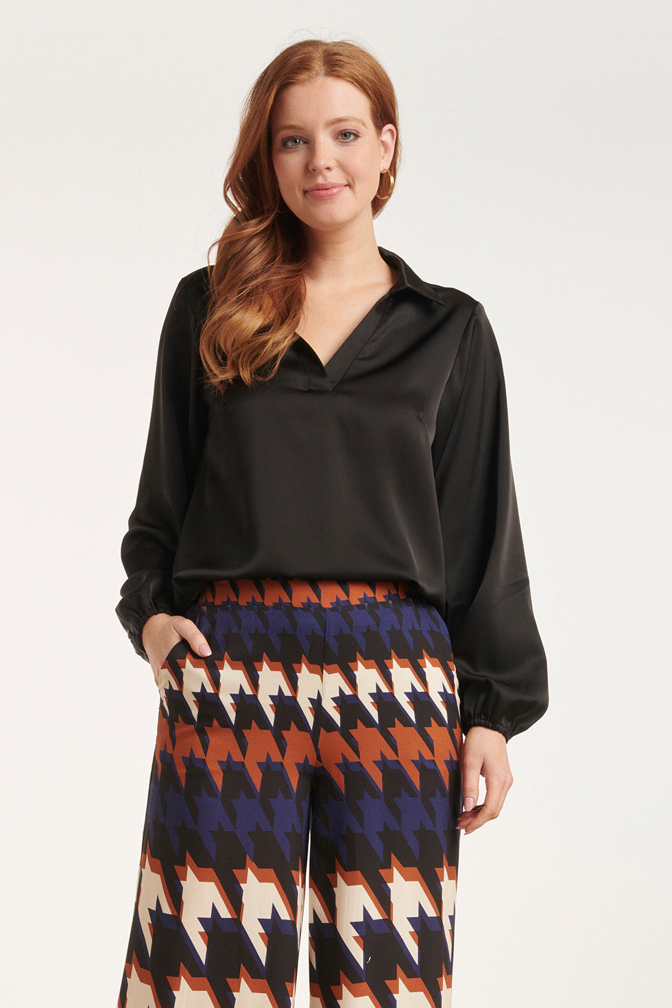 24594 Satijnen E Top | Black