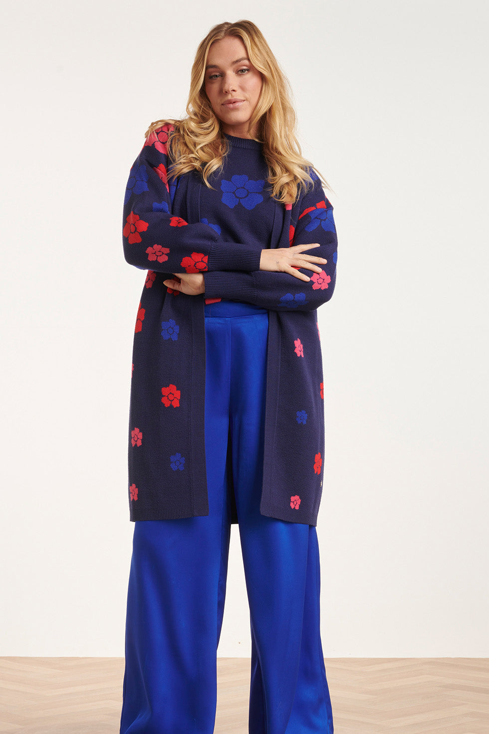 24600 Gebreide Lange Cardigan Met Bloemenprint | Navy - Muticolour