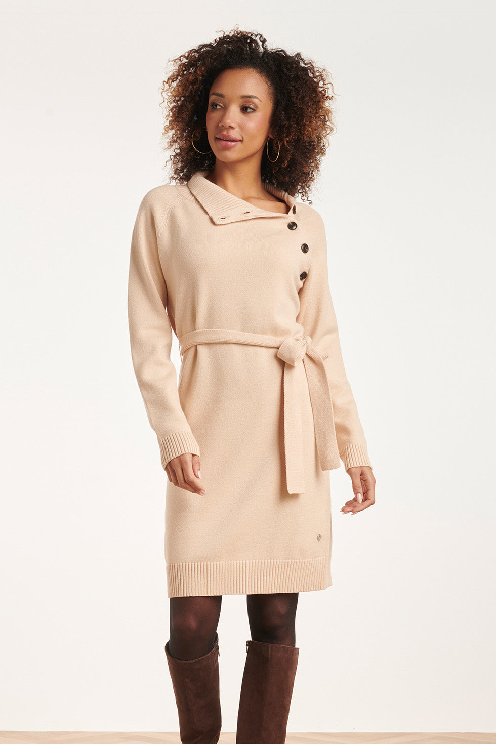 24621 Beige Gebreide Jurk Met Hoge Hals | Sand