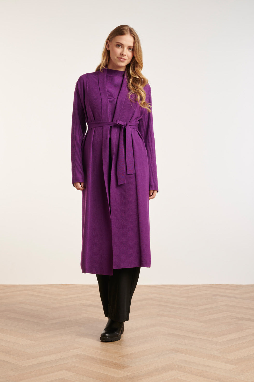 24623 Paars E Mouwloze Fijngebreide Cardigan | Purple