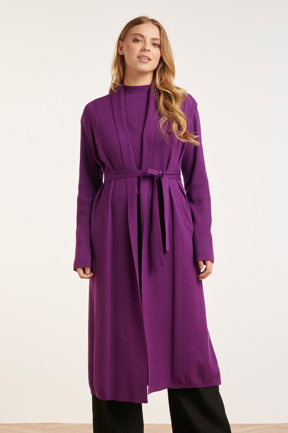 24623 Paars E Mouwloze Fijngebreide Cardigan | Purple