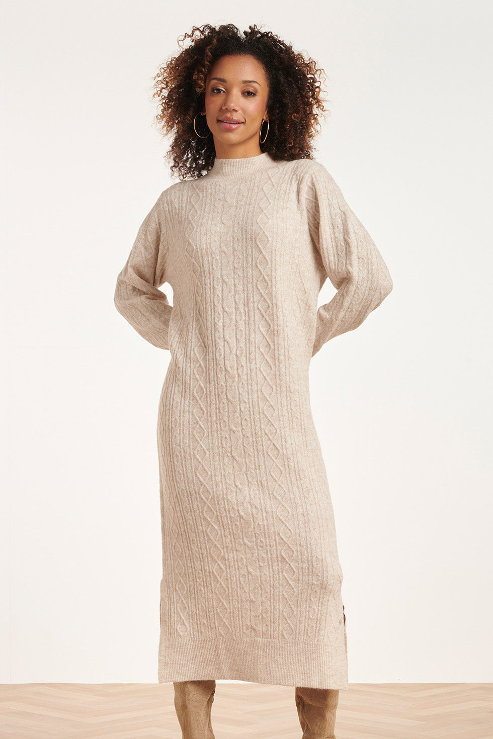 24631 Beige e Gebreide Midi Jurk Met Kabelstructuur | Sand