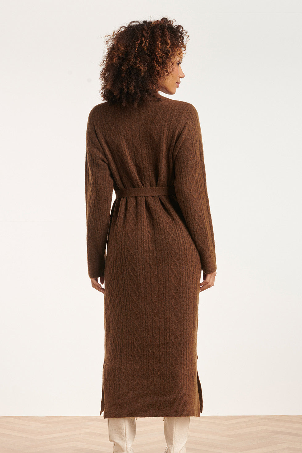 24631 E Gebreide Midi Jurk Met Kabelstructuur | Brown