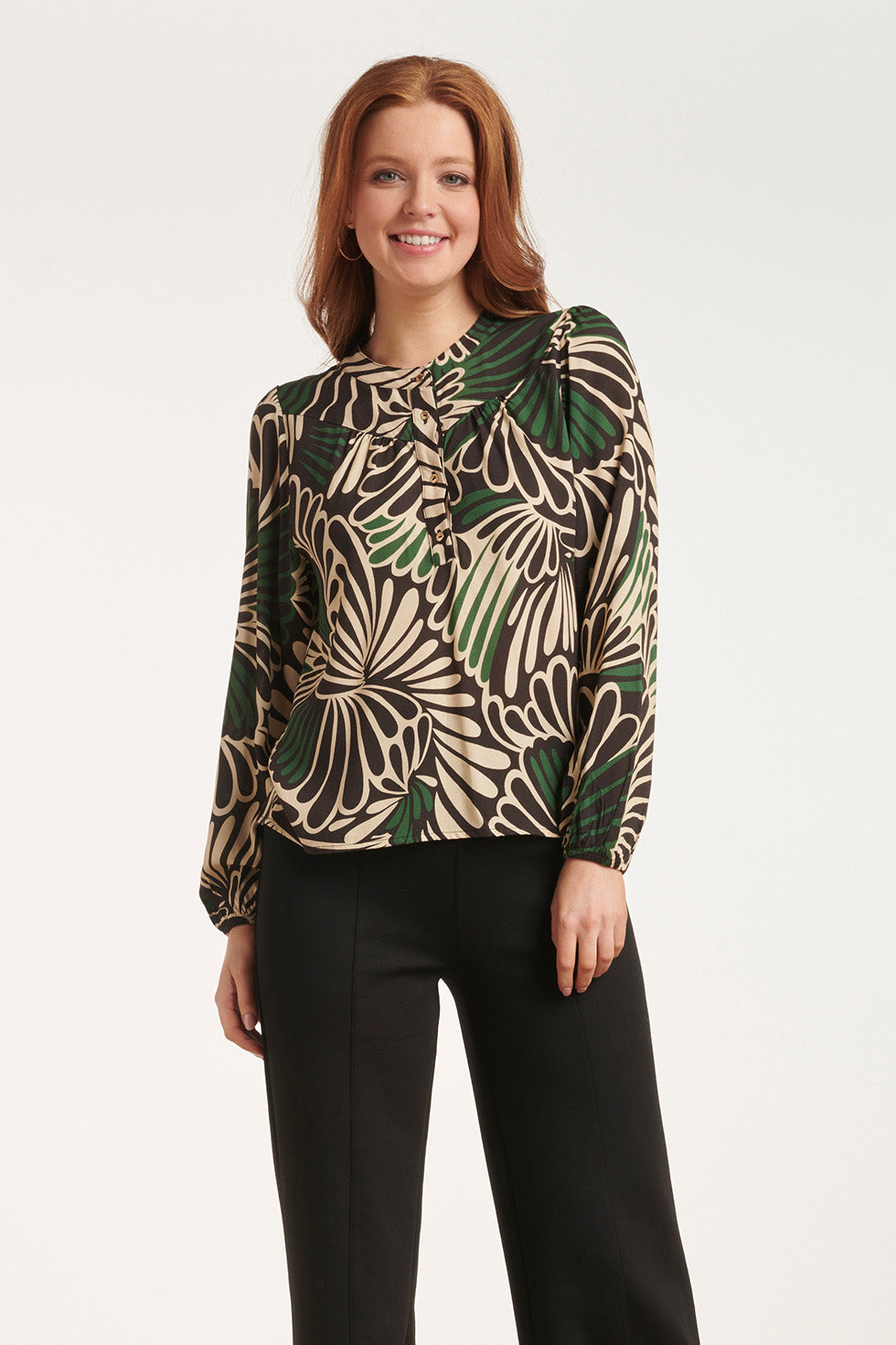 24649 e Grafische Print Top | Black - Muticolour