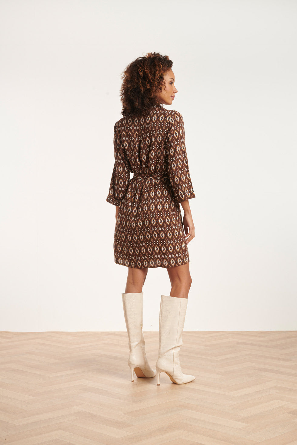 24661 E Tribal Print Jurk Met Kraag | Brown-Off-White