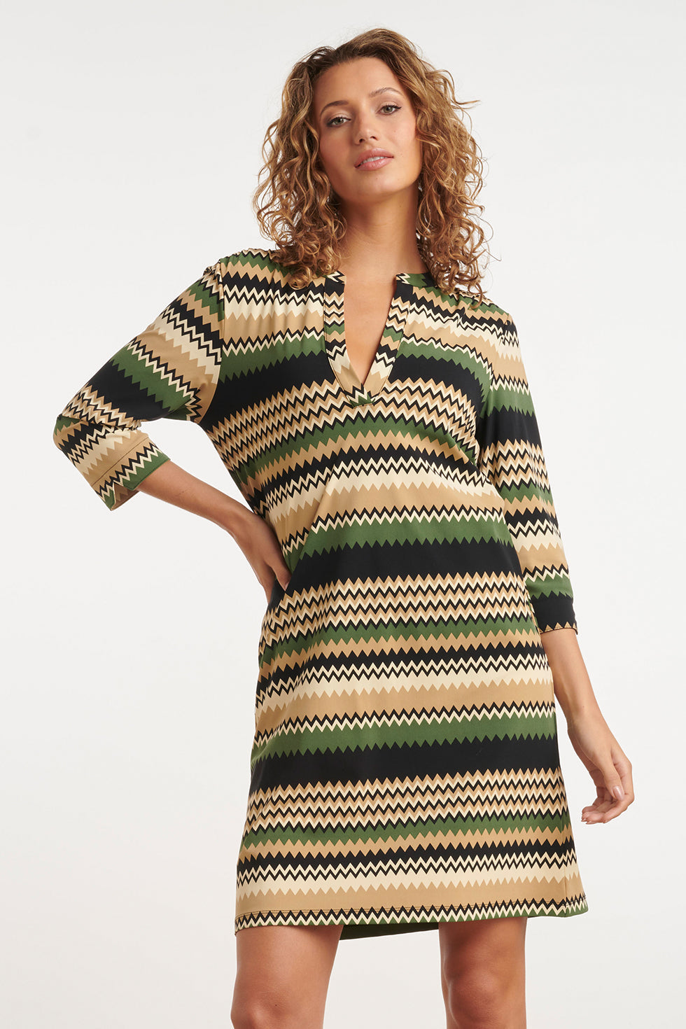 24709 Fitted Zigzag Print Travel Kwaliteit Jurk | Sand - Muticolour