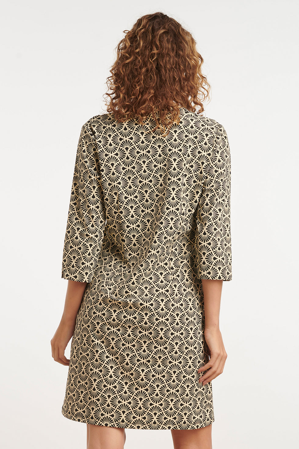 24710 Fitted Grafische Bloemenprint Travel Kwaliteit Jurk | Sand-Black