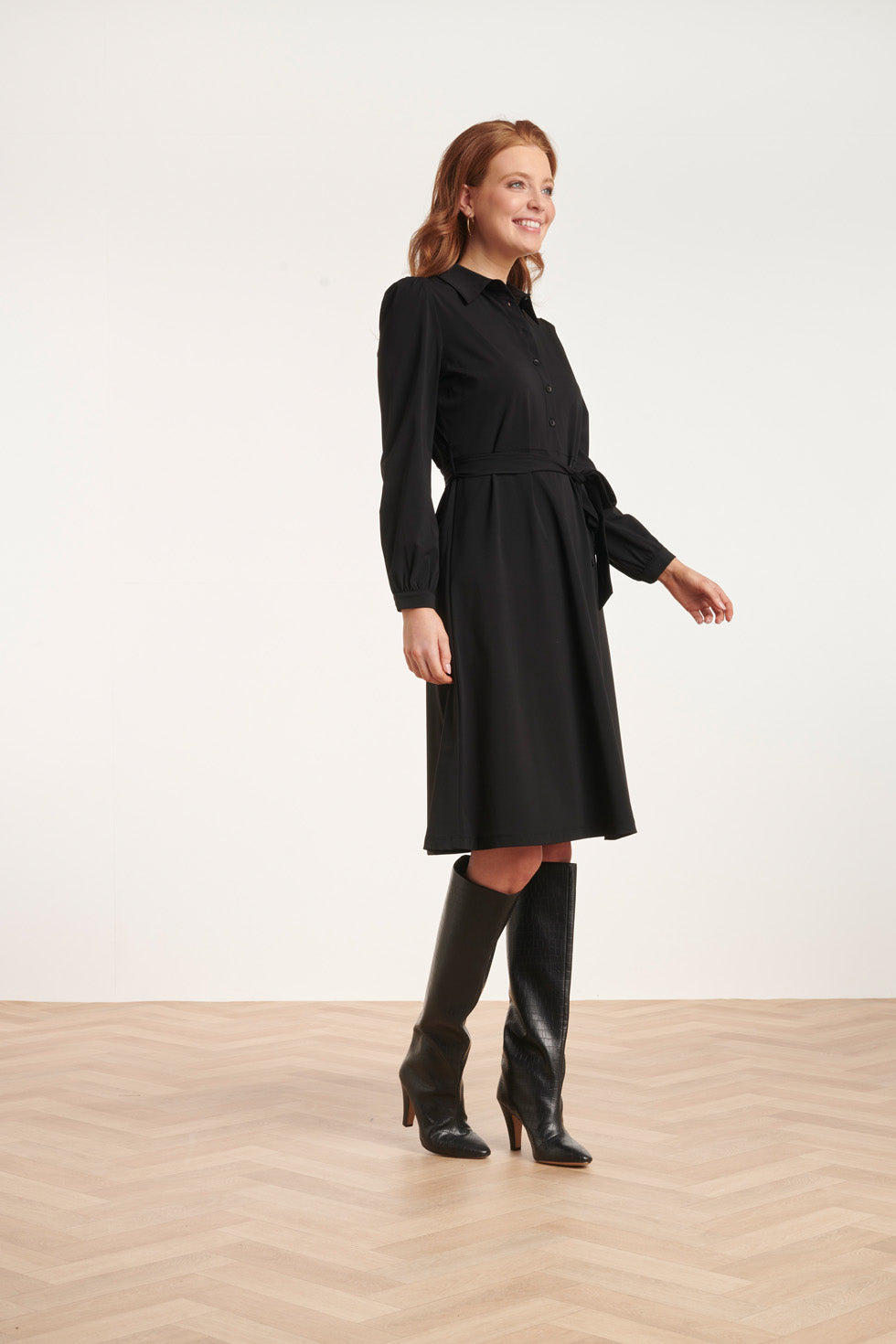 24714 E Travel Kwaliteit Jurk | Black