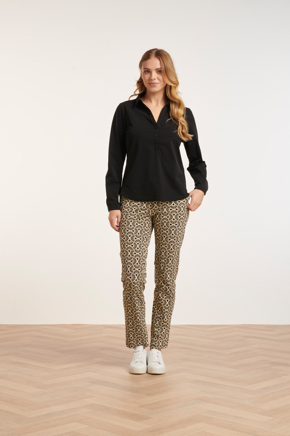 24721 E Travel Kwaliteit Top | Black
