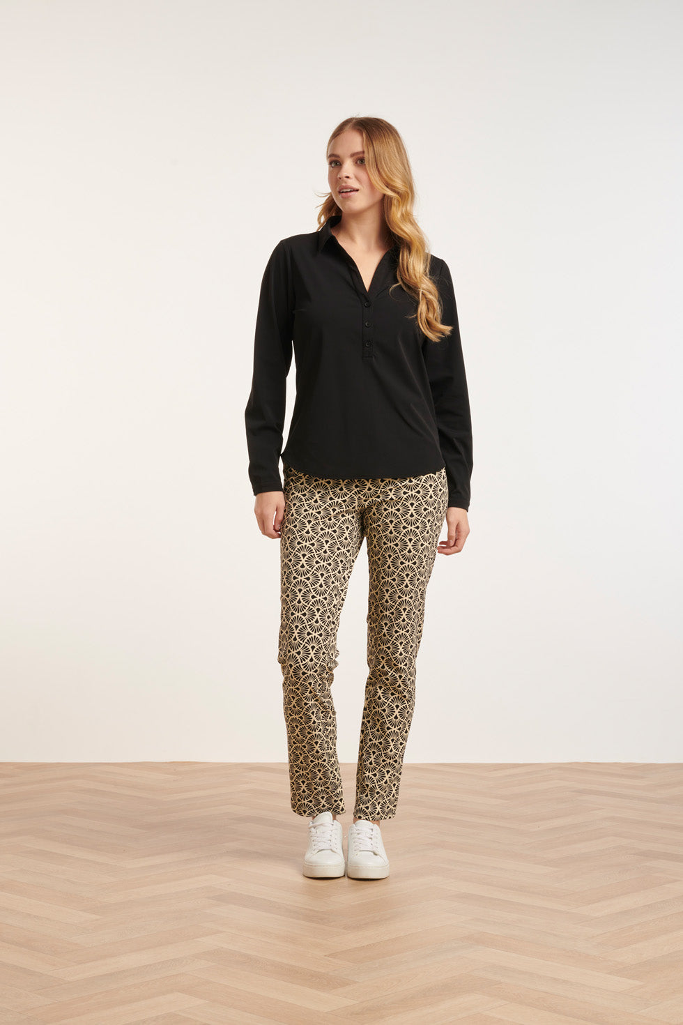 24721 E Travel Kwaliteit Top | Black