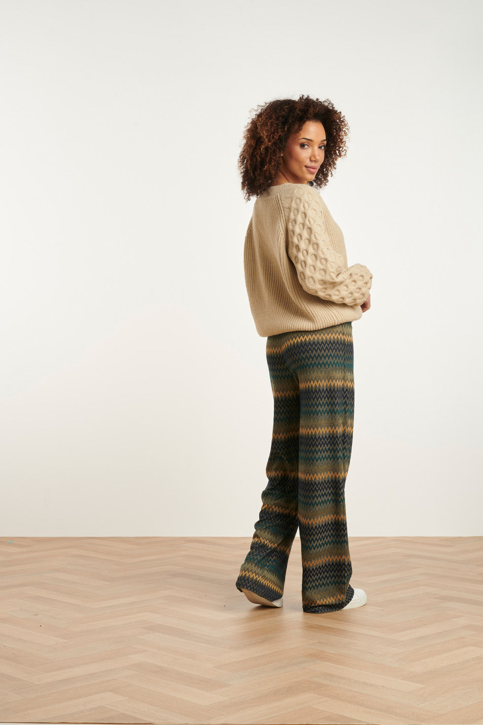 24784 Oversized Trui Met V-Hals | Sand