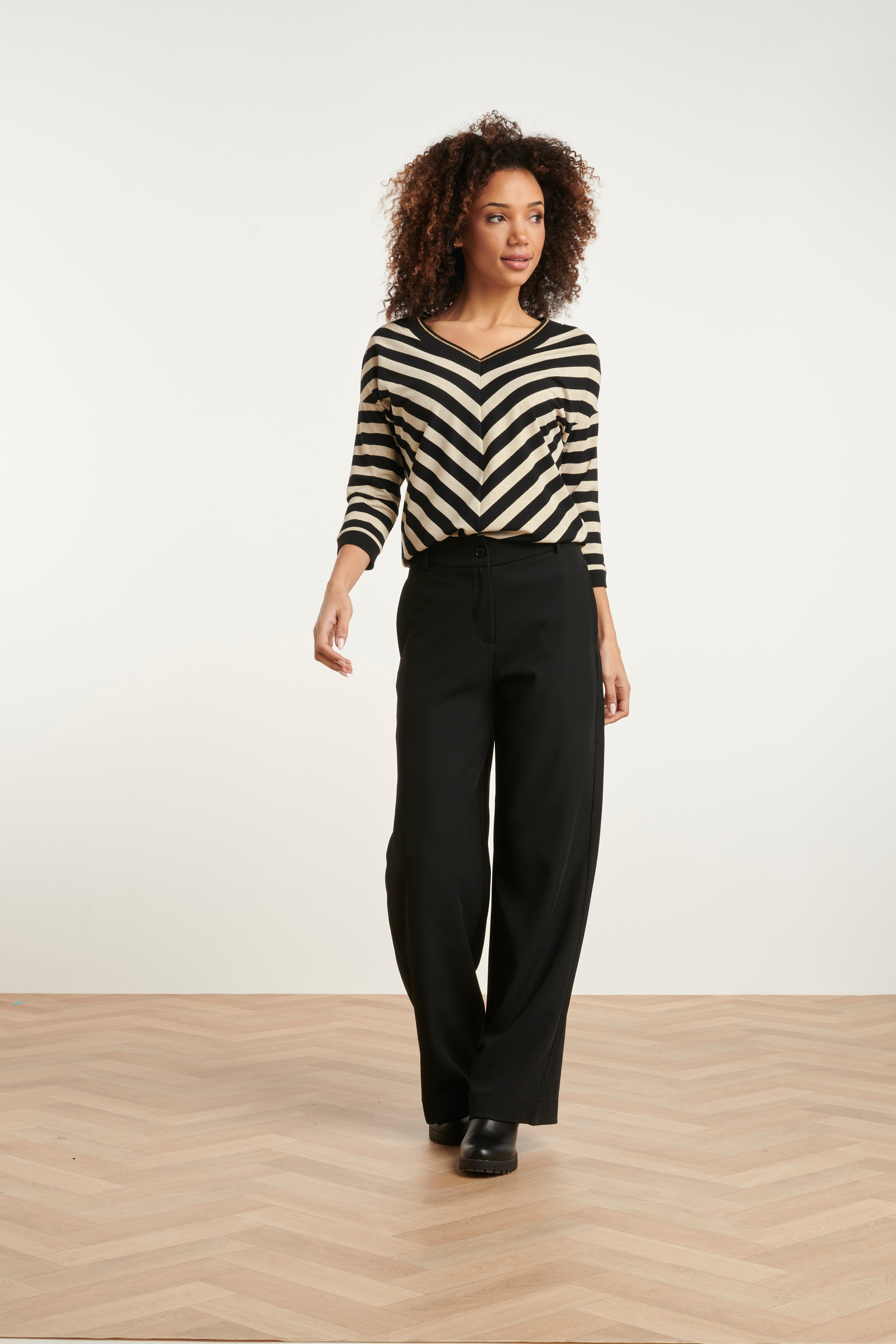 24808 E Gestreepte Top | Offwhite-Black