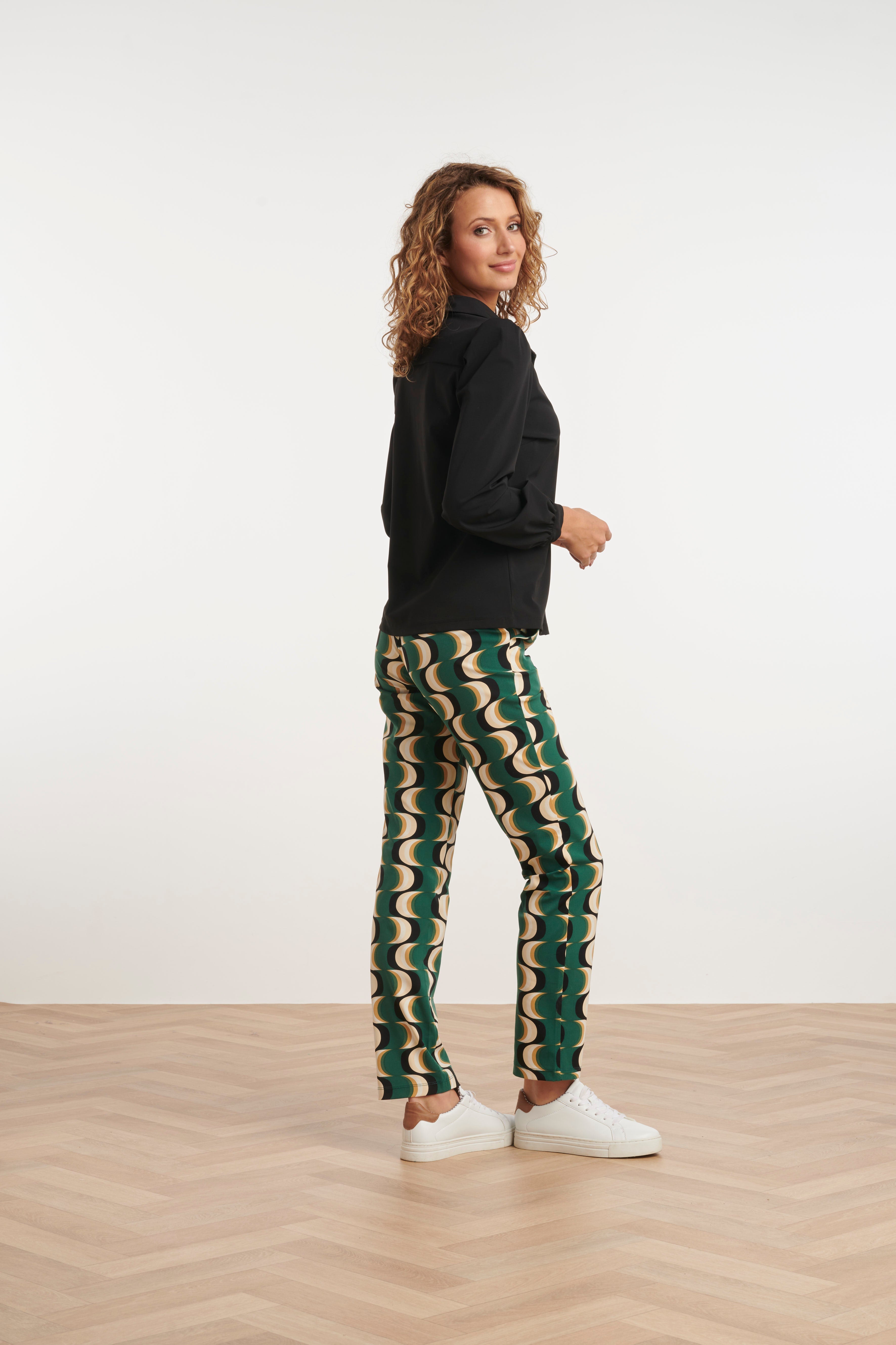 24824 Retro Geprinte Travel Quality Broek | Muticolour