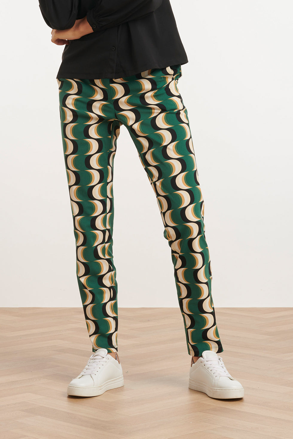 24824 Retro Geprinte Travel Quality Broek | Muticolour