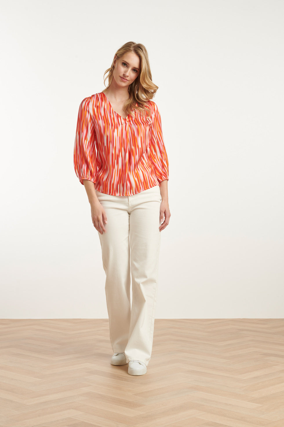 25008 Gestreepte V-Hals Satijn Top | Red - Muticolour