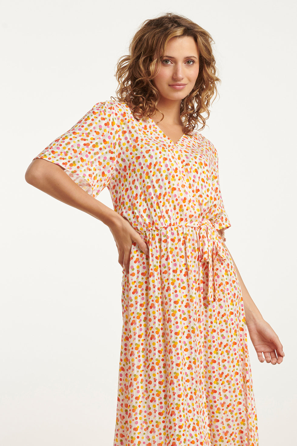 25009 V- Hals Maxi Jurk Met Polka Dot Print | White-Multicolour