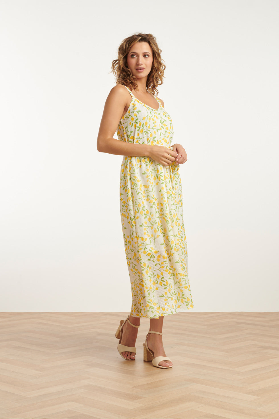 25011 Midi Strappy Jurk Met Citroenprint | White-Multicolour
