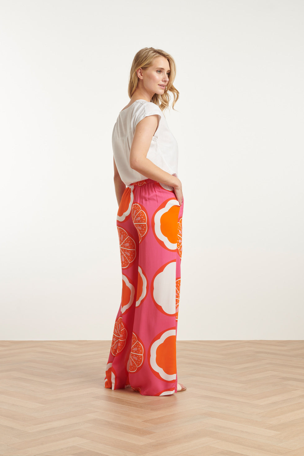 25027 Wide-Leg Broek Met Fruitprint | Pink-Multicolour
