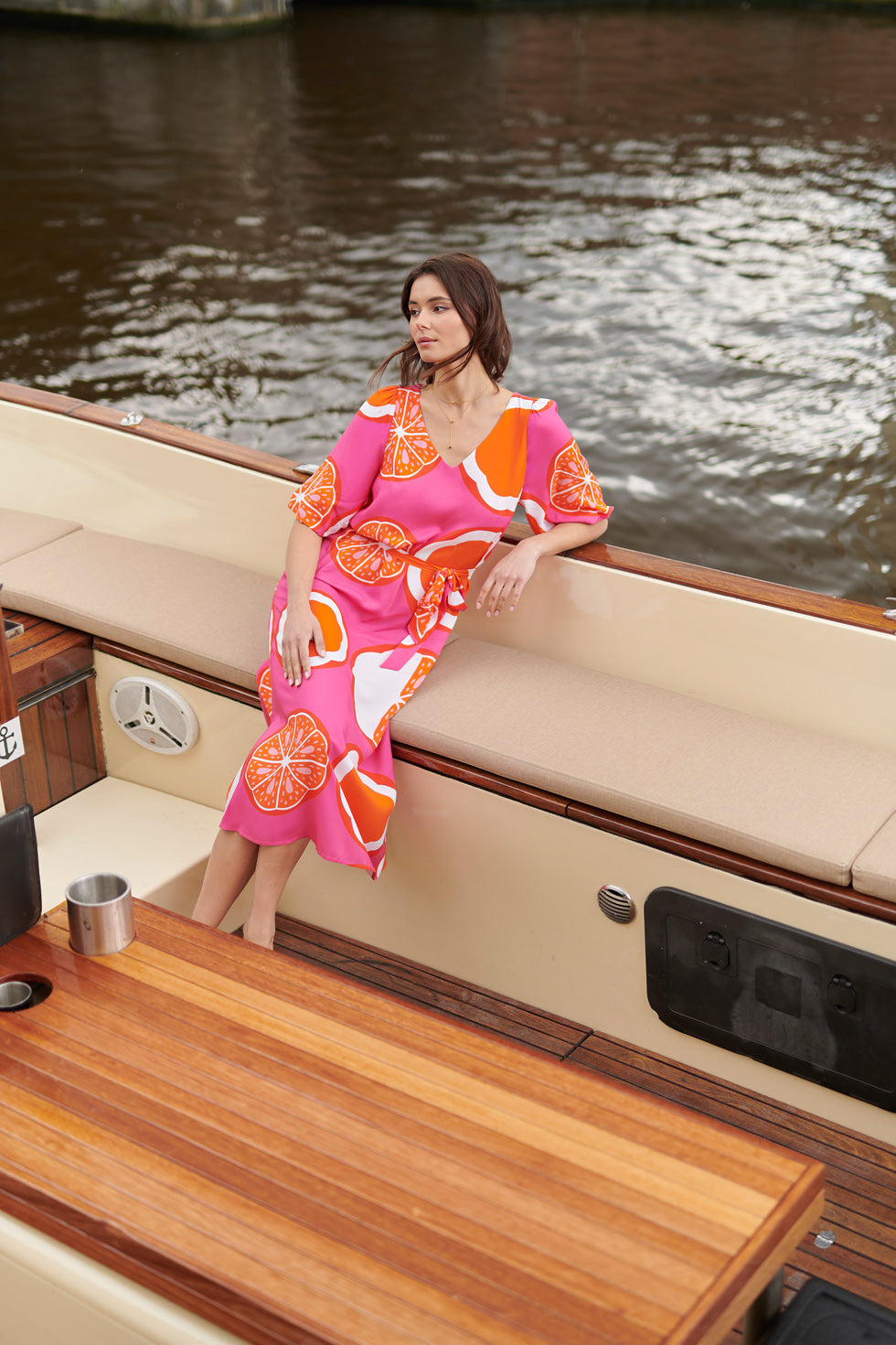 25028 V-Neck Midi Jurk Met Ballonmouwengrafisch Fruitprint | Pink - Muticolour