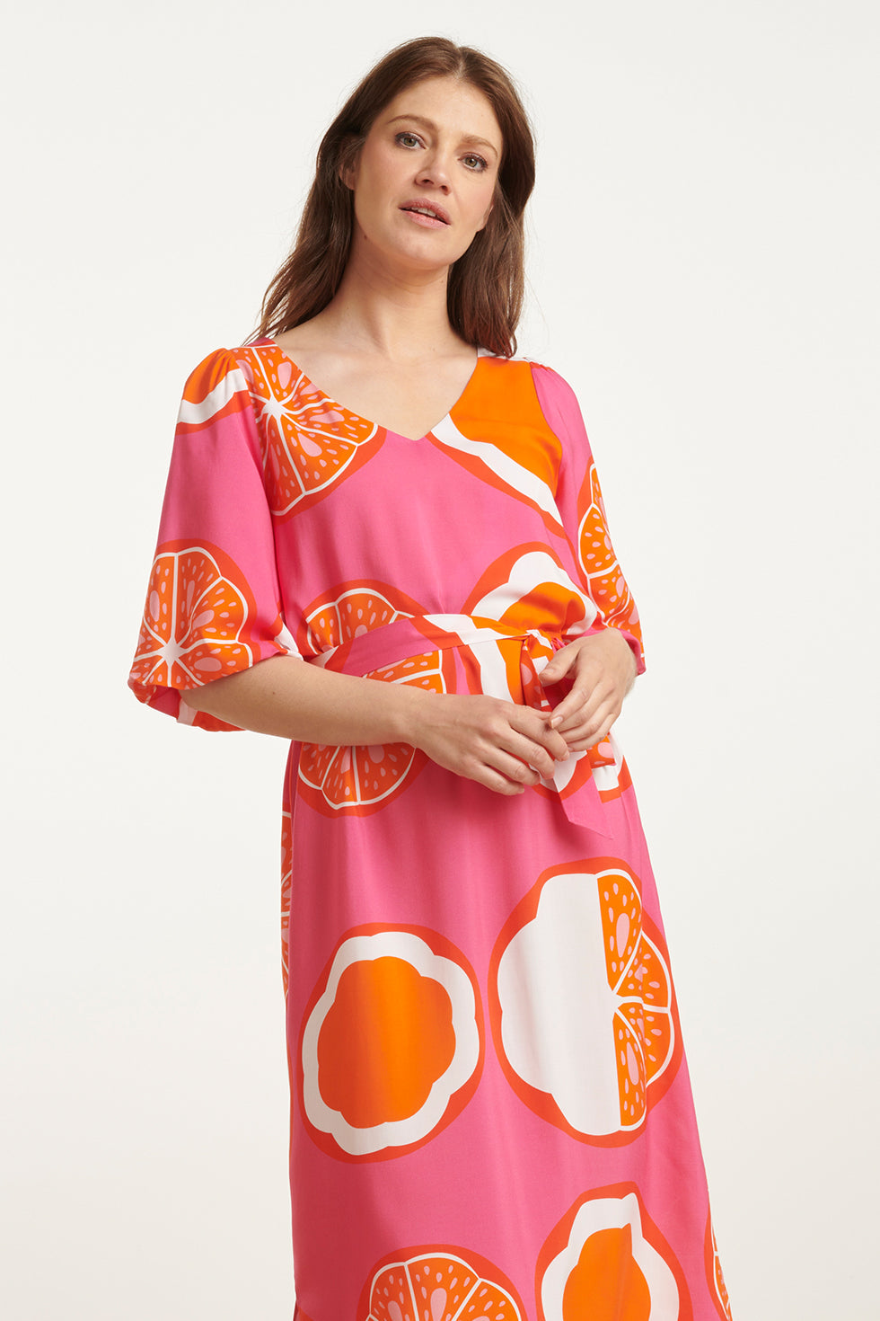 25028 V-Neck Midi Jurk Met Ballonmouwengrafisch Fruitprint | Pink-Multicolour