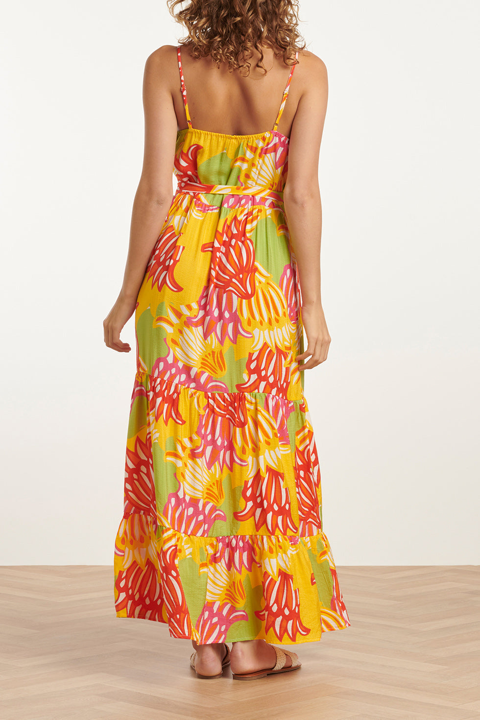 25029 Felgede Maxi Jurk Met Bloemenprint | Muticolour