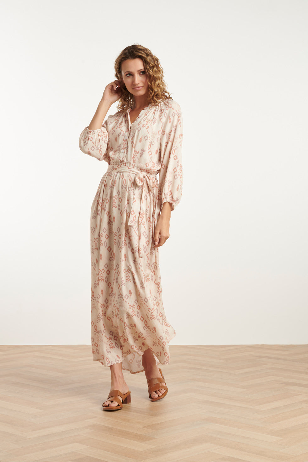 25042 Lichte Maxi Jurk Met V-Halsaztec Print-Nude Tinten | Sand-Multicolour