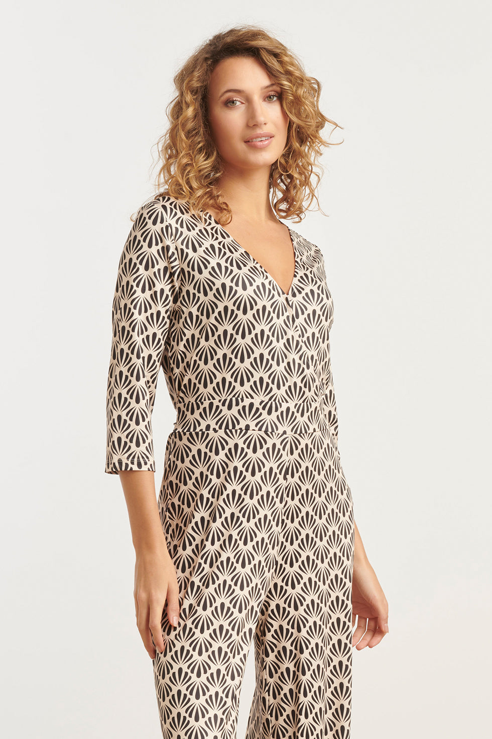 25061 E Jumpsuit Met Schelpenprint | Offwhite-Black