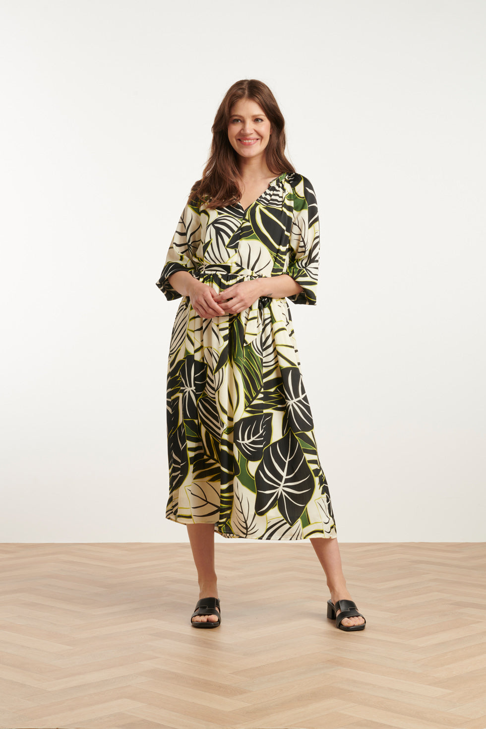 「かわいい～！」 Smashed Lemon Green | Jurk Midi Chiffon Print Leaf 25070 小物