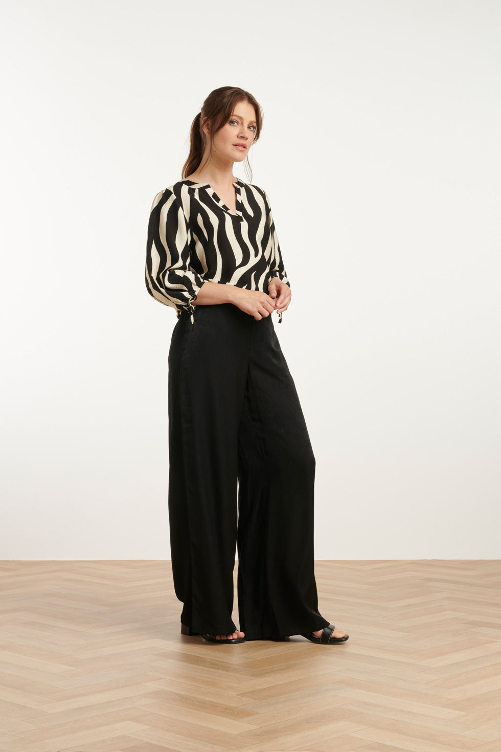 25141 E Rayon Satin Broek | Black