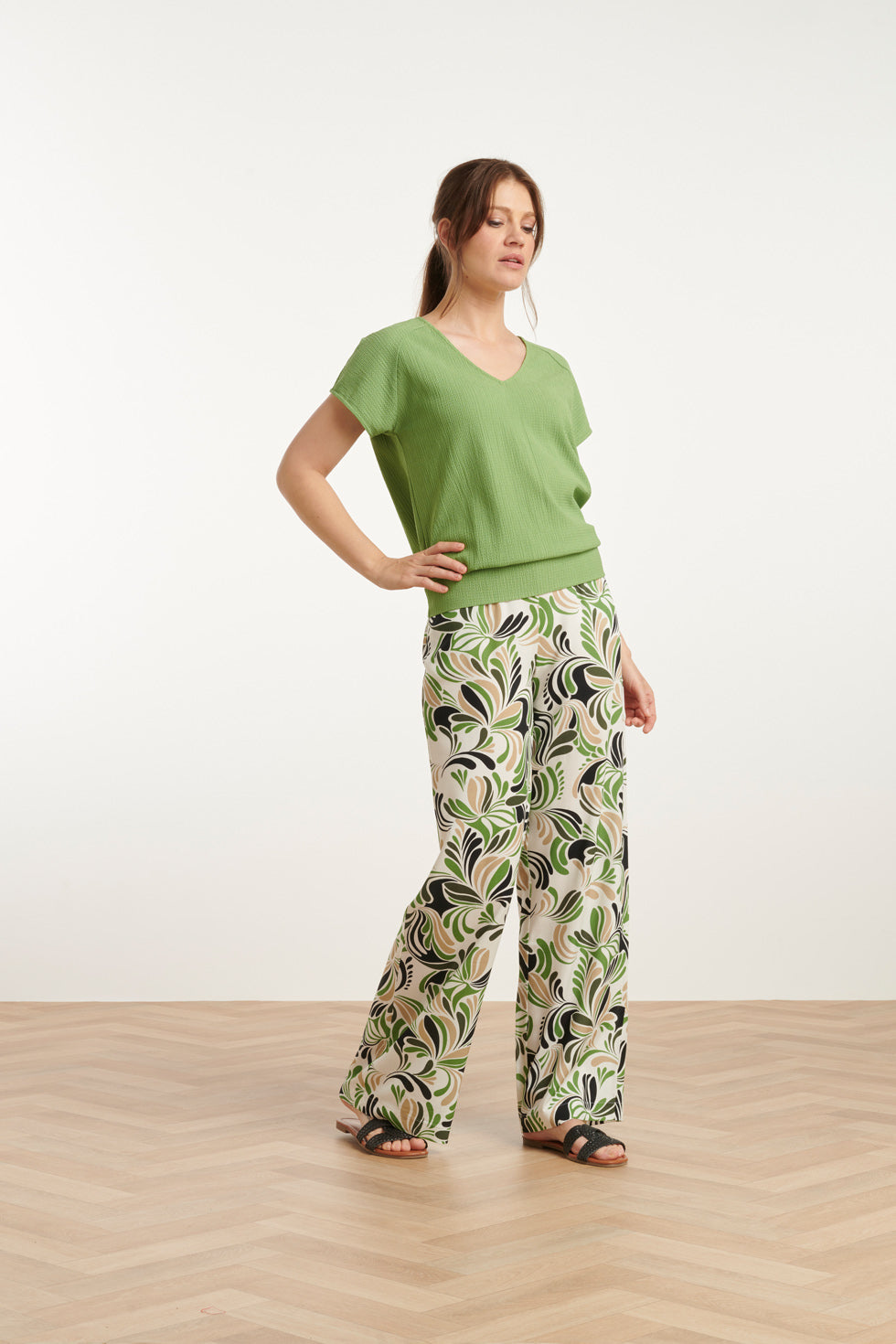 25153 Te Grafische Geprinte Broek | Sand-Light Green
