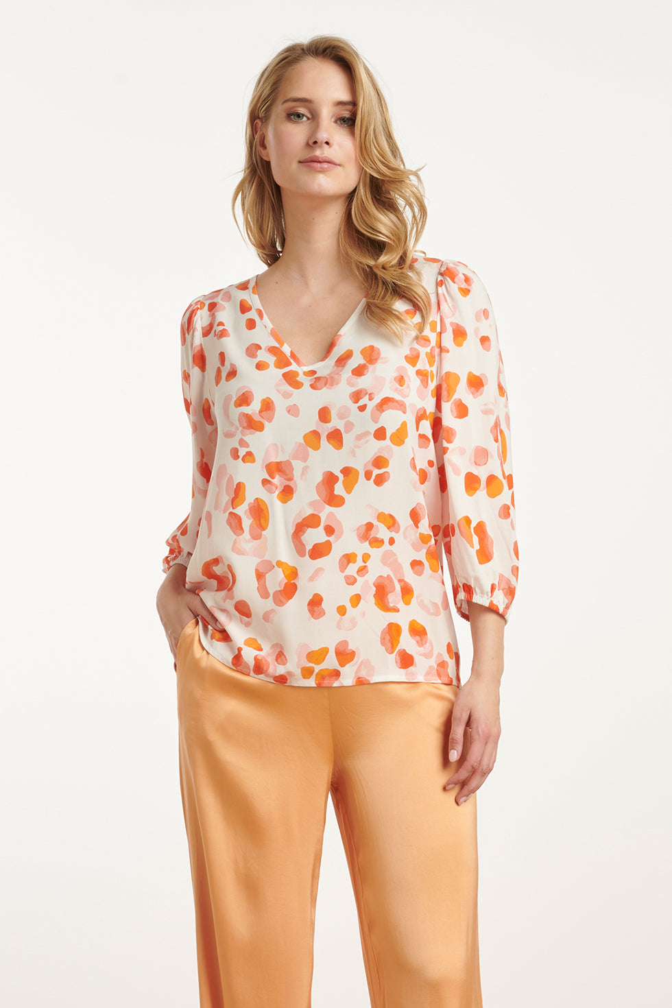 25164 Perzik Animal Print Top Met V-Hals | Orange - Black