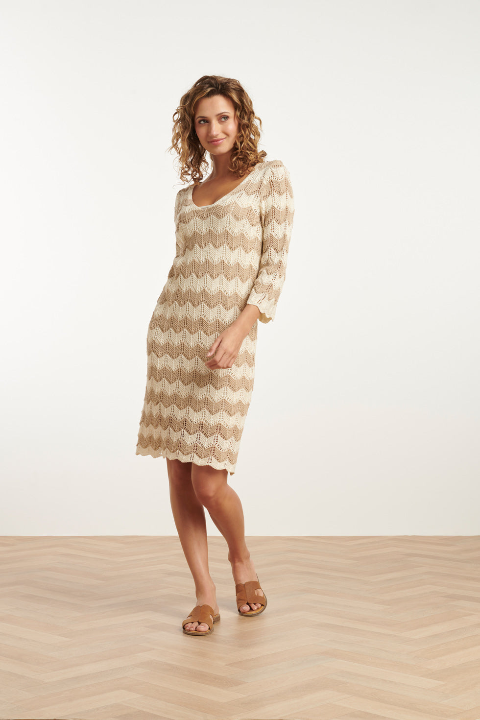 25219 E Zigzag Crochet Jurk | Sand-Off White