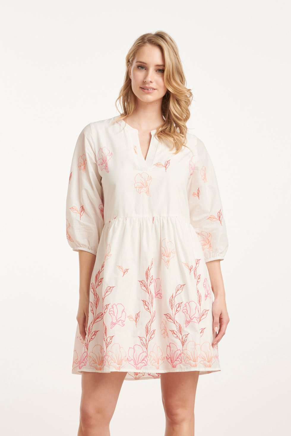 25263 Te Bloemen Geborduurde Korte Jurk Met V-Hals | White - Muticolour