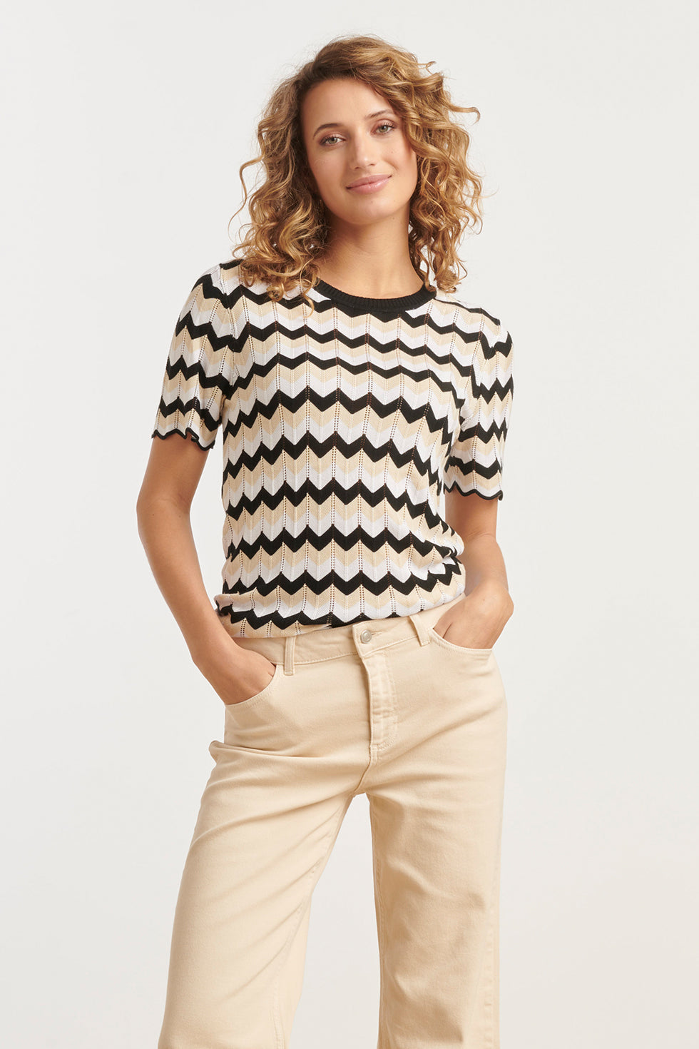 25266 Zigzag Gebreide Top, | Sand-Black