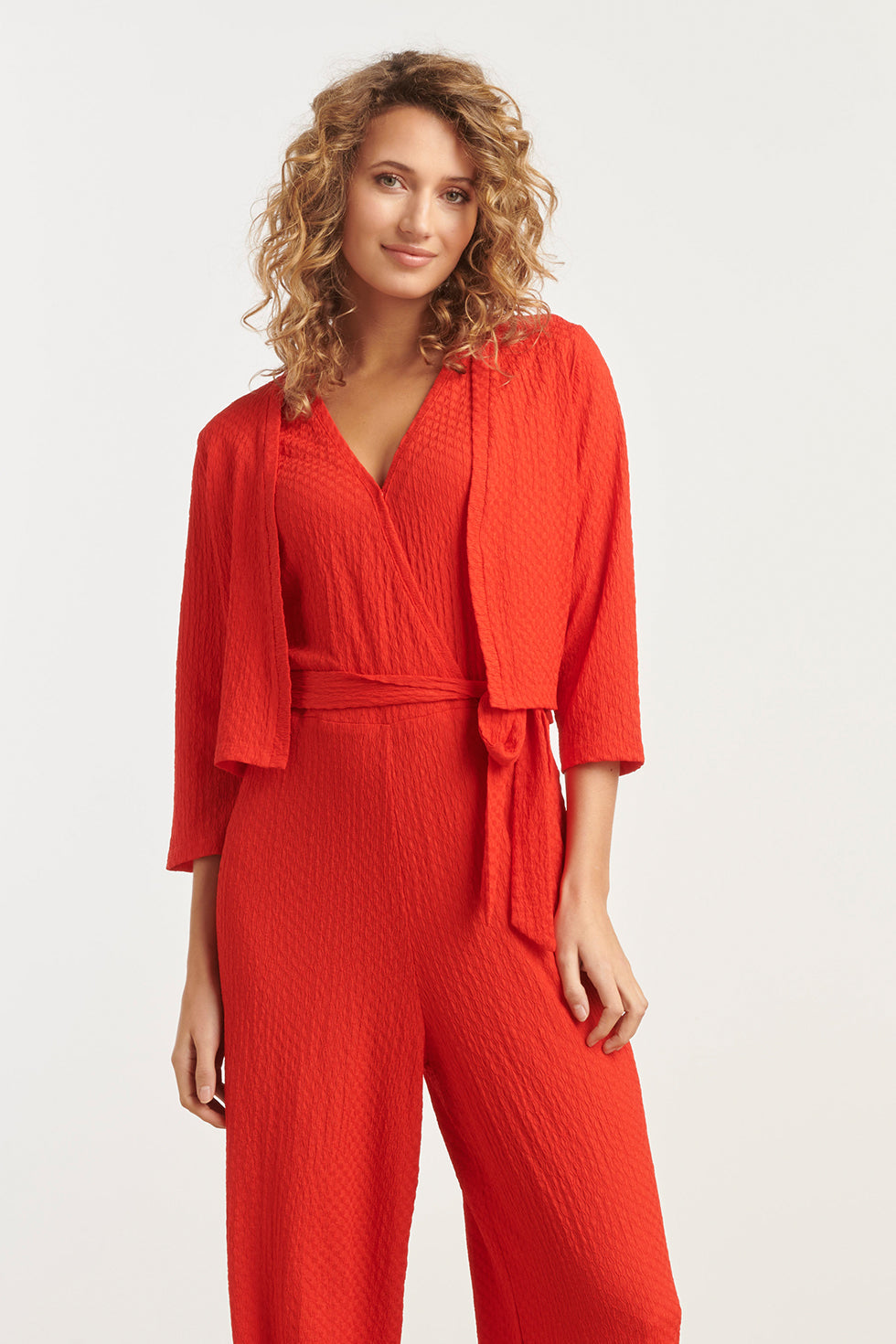 25269 Stretchy Crinkle Bolero | Red