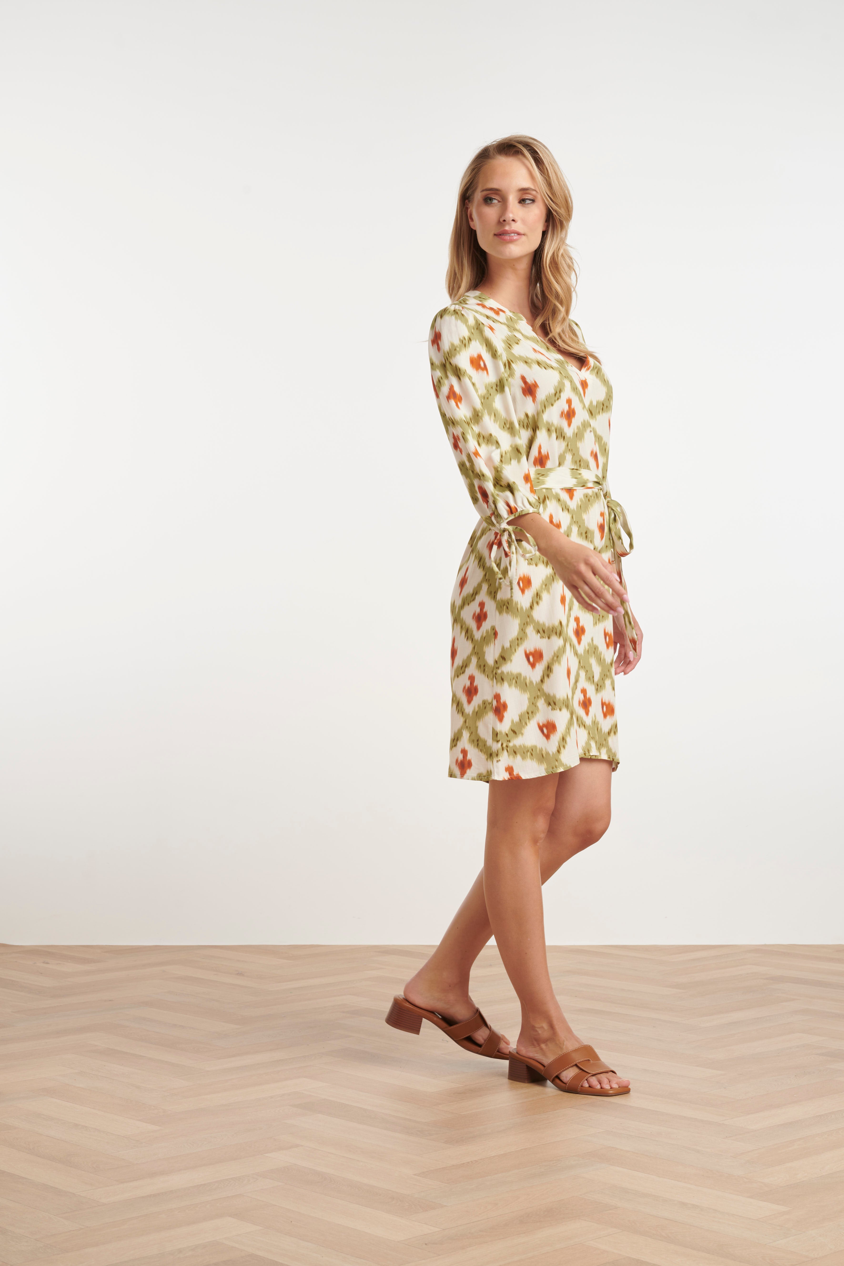 25355, Jurken | Off-White-Multicolour