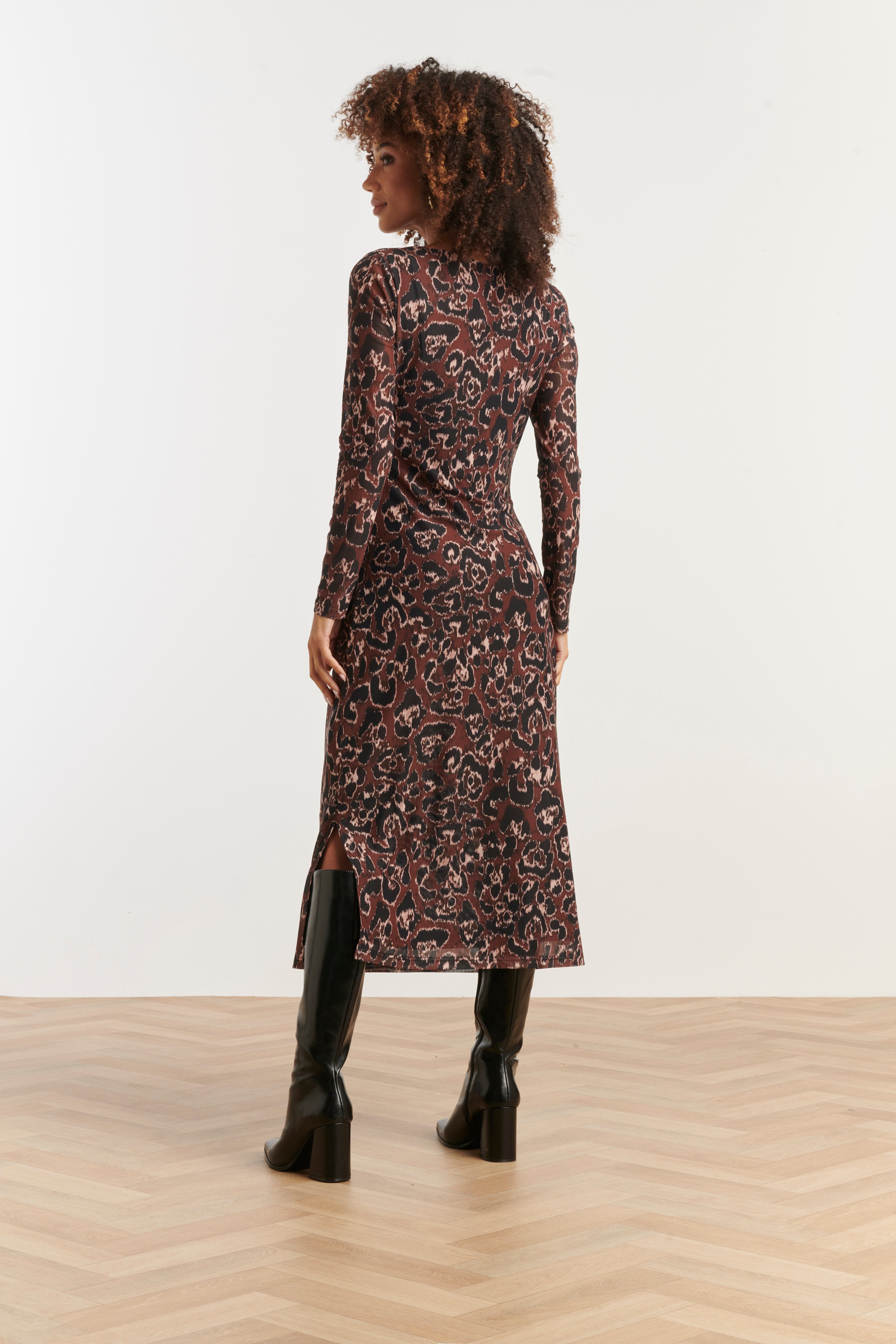 25564 Mesh Midi Jurk Met CheetahprInt in Bruin En Zwart | Brown - Black