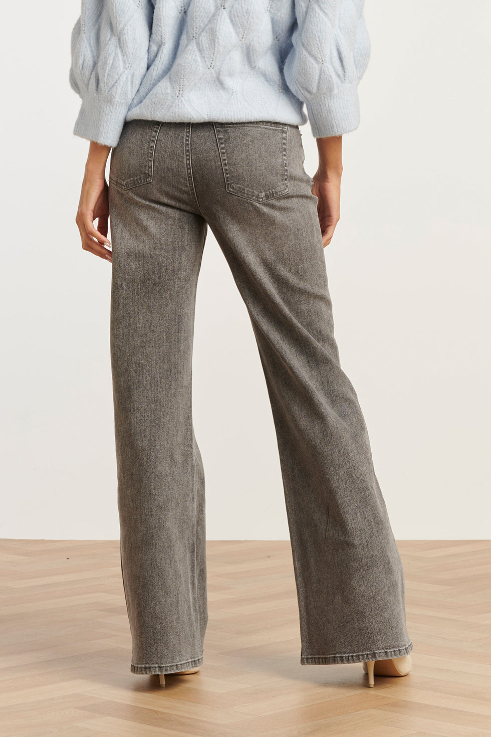 25629 Smashed Lemon Mediumblauwe Flared Jeans | Grey Denim