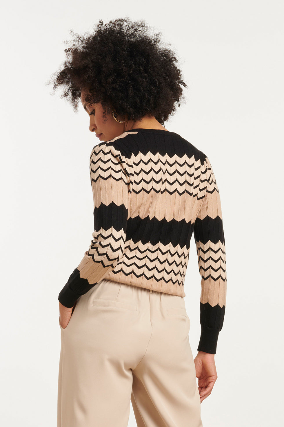 25735 – Smashed Lemon Gebreide top met zigzagpatroon | Black - Muticolour