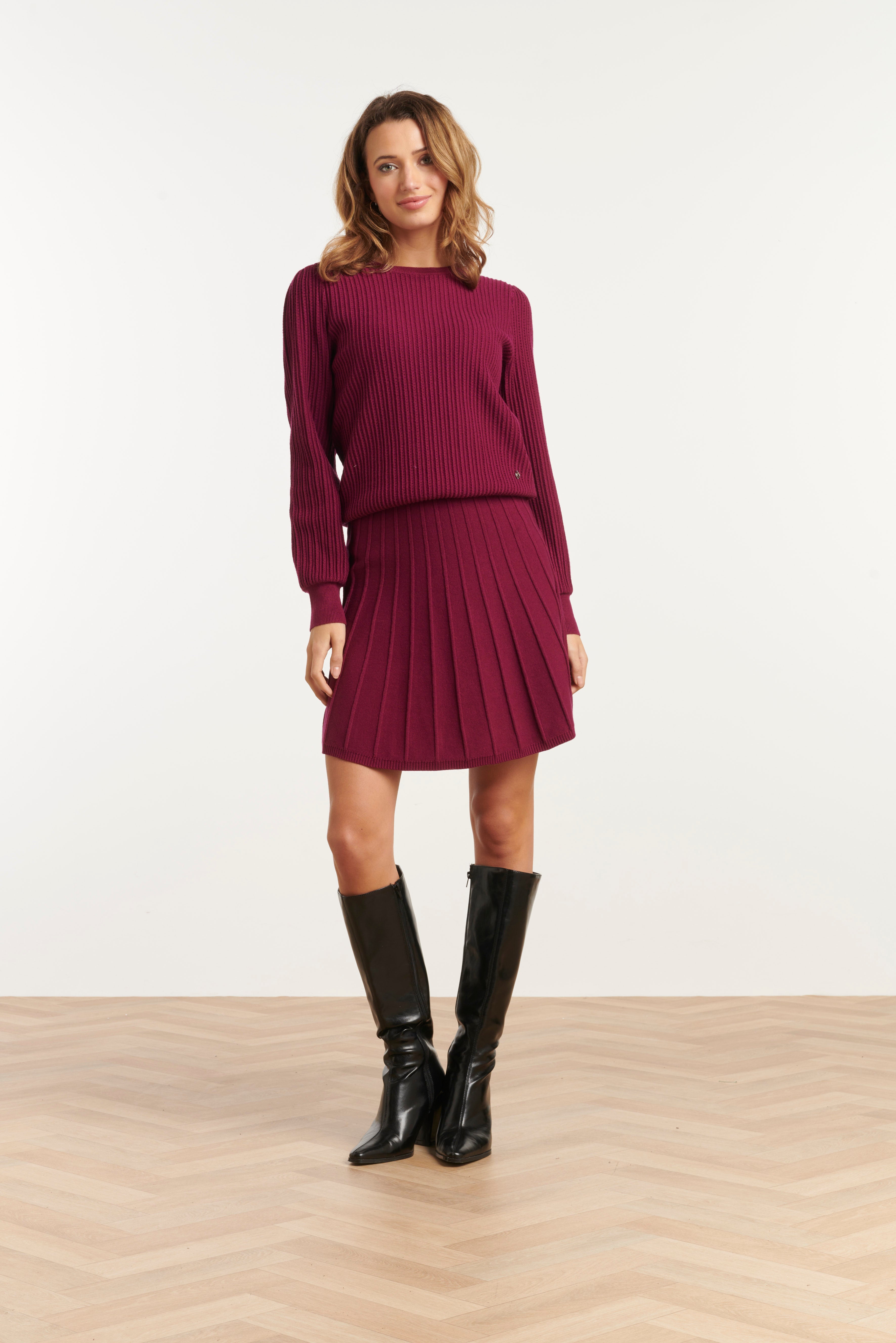 25744 – Gebreide Rok Met Plissé-Effect | Aubergine
