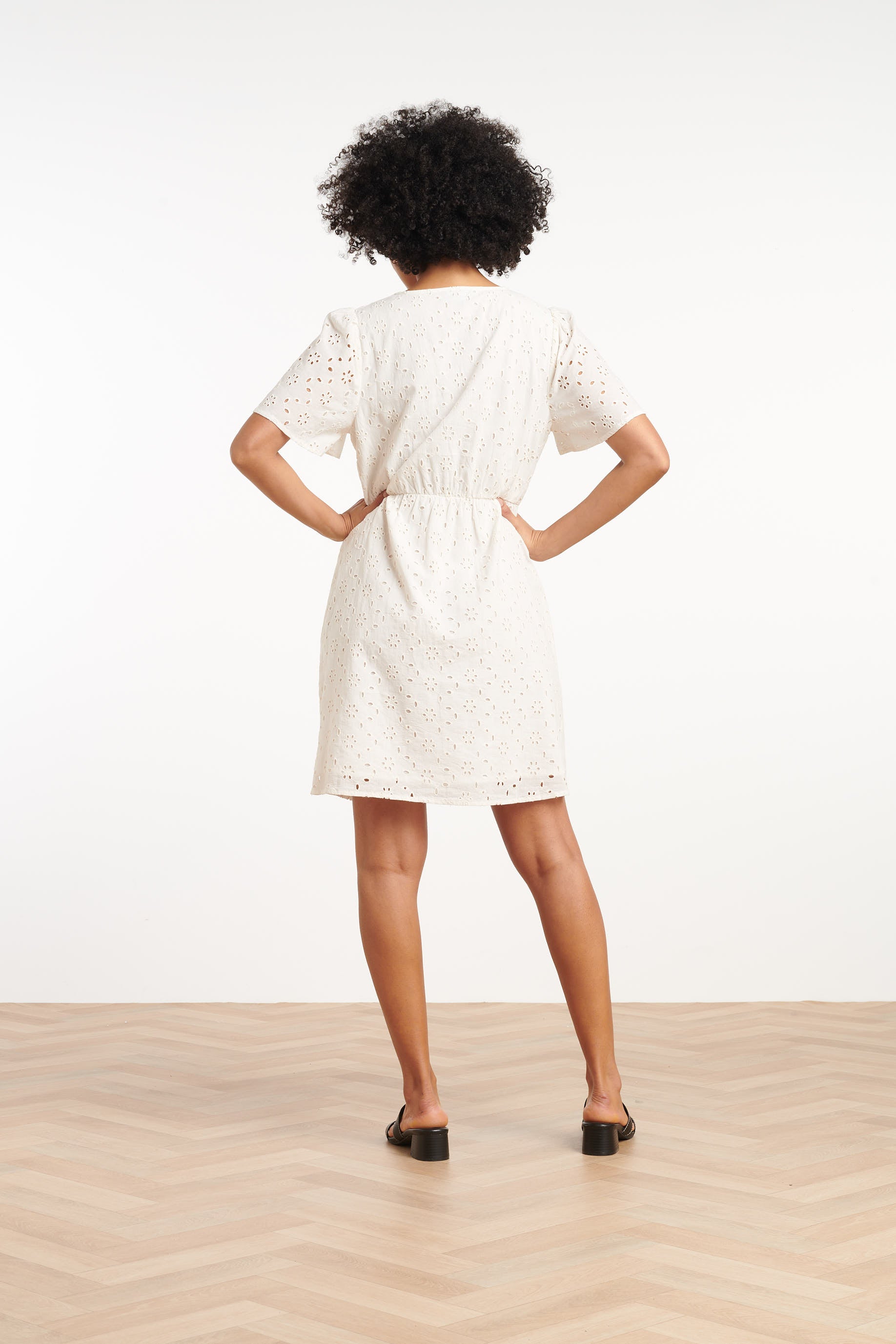 35003, Jurken | White